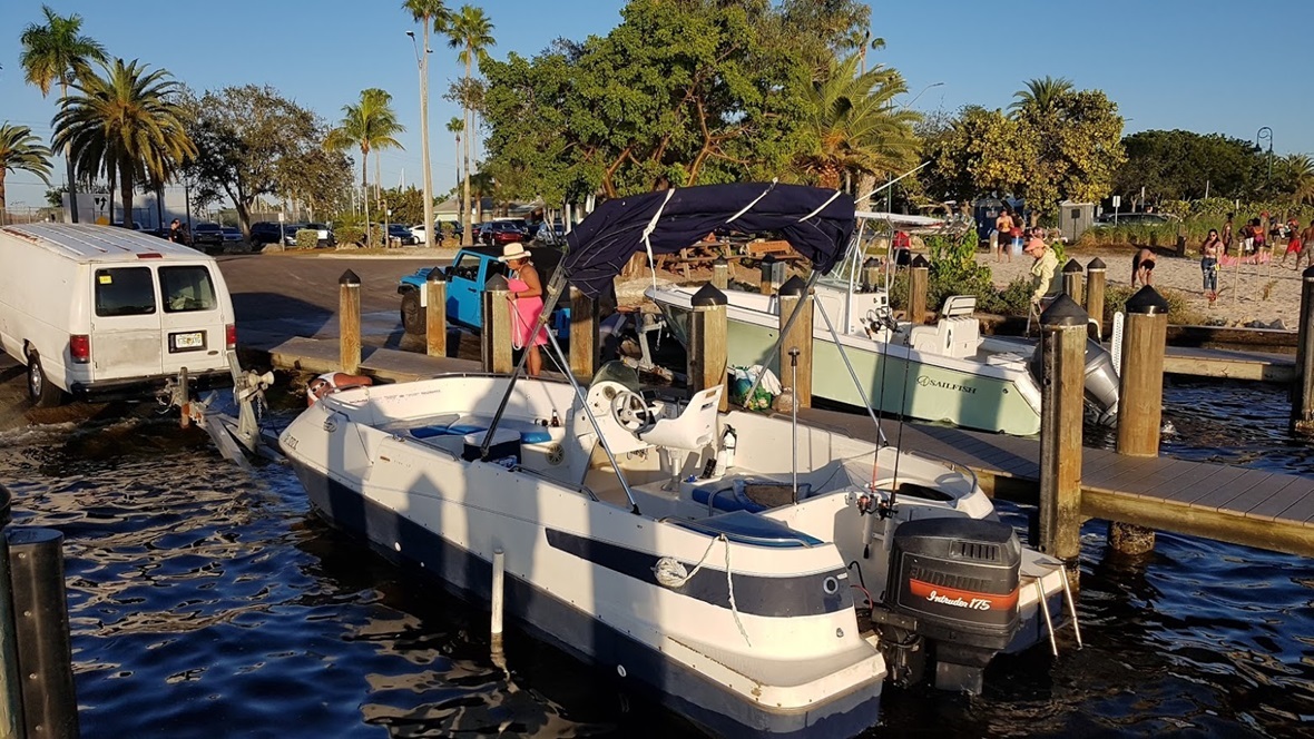 cape coral yacht club boat ramp photos